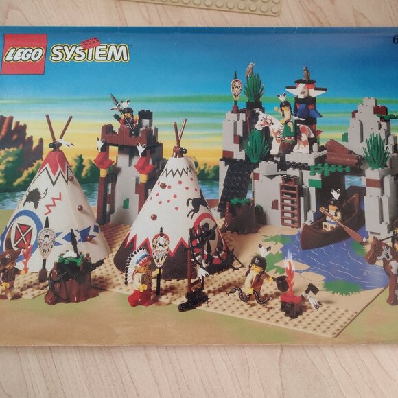 Like new large Wild West Village, 6766 - Picture 4 of 16